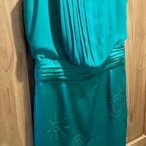 Vince Camuto Kelly green cocktail dress
